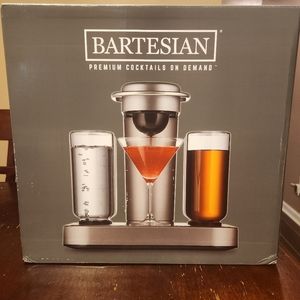 NIB Bartesian Cocktail Maker